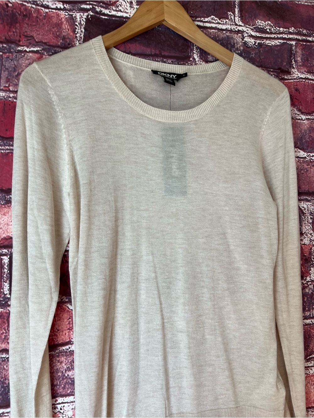 DKNY Heather Oatmeal Long Sleeve Crewneck Pullover Sweater NWT Size S - Picture 2 of 8